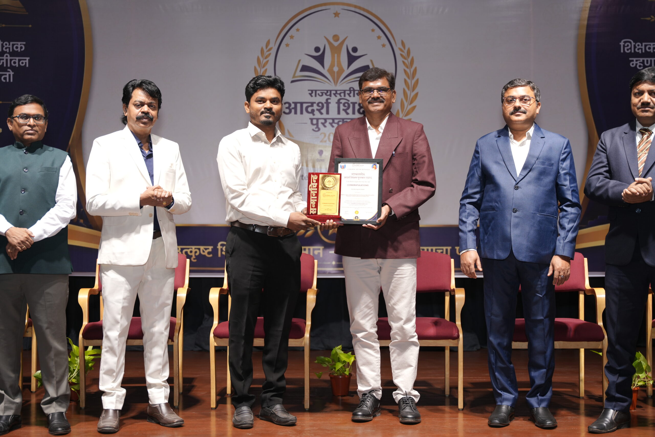 ग्रामीण शिक्षा, मूल्य आधारित शिक्षण एवं विद्यार्थी विकास में उत्कृष्ट योगदान हेतु श्री विष्णु अष्टुरकर को राष्ट्रीय आदर्श शिक्षक पुरस्कार 2026