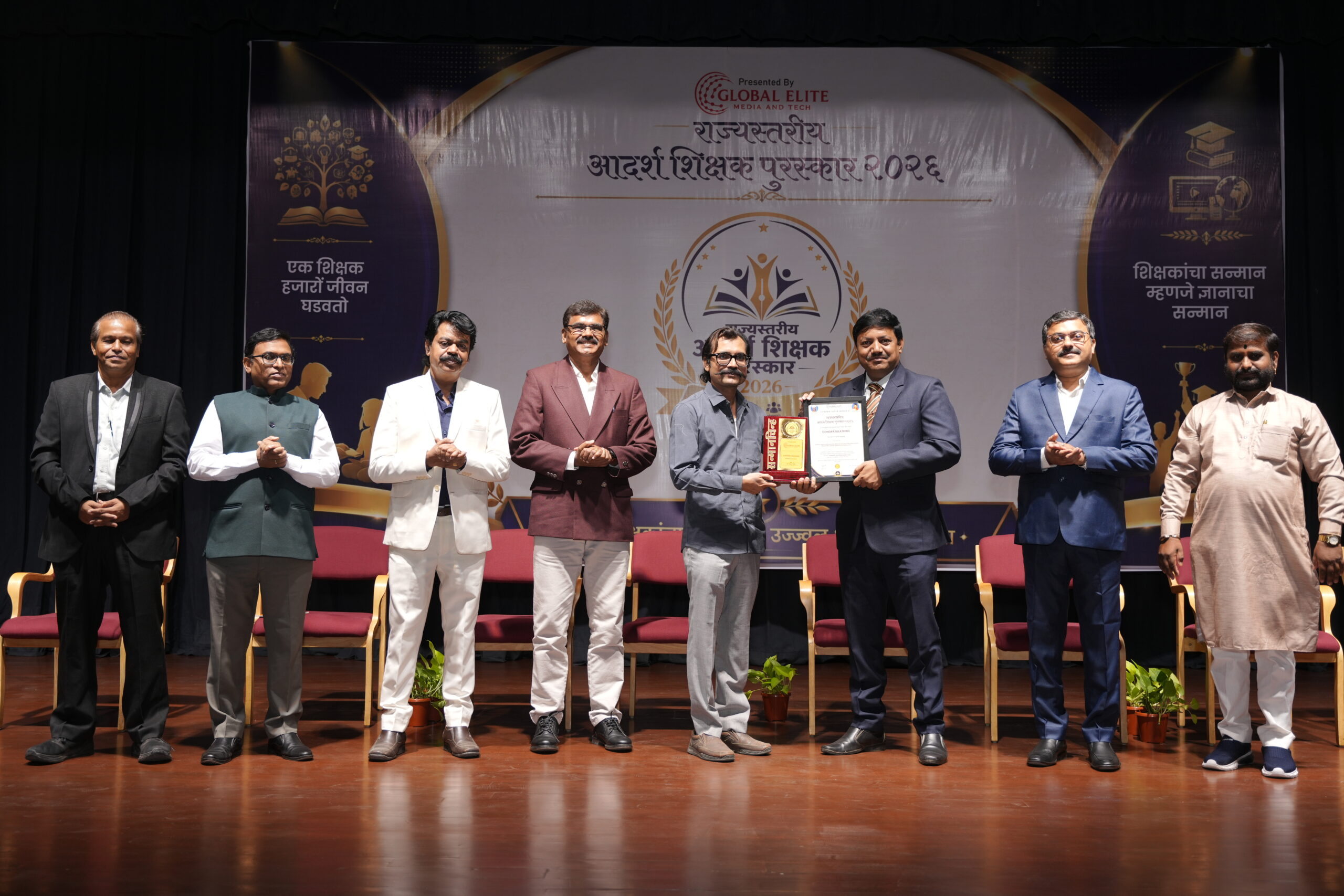तकनीकी शिक्षा, नवाचार एवं विद्यार्थी विकास में उत्कृष्ट योगदान हेतु प्रो. श्रीकांत एकनाथराव ढाकणे को राष्ट्रीय आदर्श शिक्षक पुरस्कार 2026