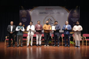 तकनीकी शिक्षा और नवाचार के क्षेत्र में उल्लेखनीय योगदान के लिए सम्मानित प्रा. विकी धर्मेंद्र घायतडक