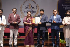 शिक्षा, शोध एवं शैक्षणिक नवाचार के क्षेत्र में उत्कृष्ट योगदान हेतु सुश्री मोना ऋषि भराज राष्ट्रीय आदर्श शिक्षक पुरस्कार 2026 से सम्मानित