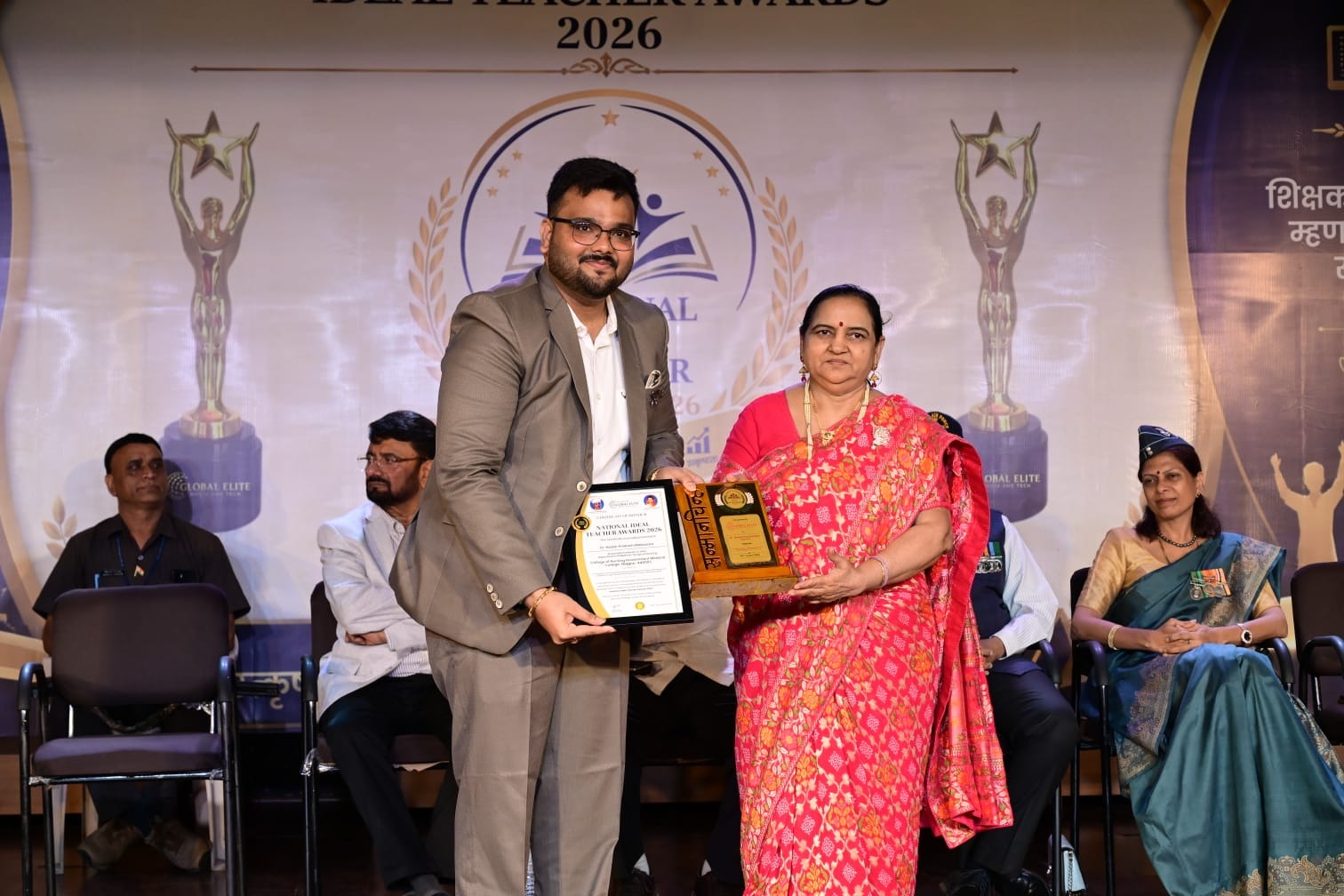 उच्च शिक्षा, शोध एवं शैक्षणिक नेतृत्व में उत्कृष्ट योगदान के लिए Dr. Pushpa Subhash Tayde सम्मानित
