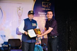 भारतीय शास्त्रीय संगीत एवं सांस्कृतिक शिक्षा में उत्कृष्ट योगदान के लिए Mr. Nikhil Ratnakar Vilaychi सम्मानित